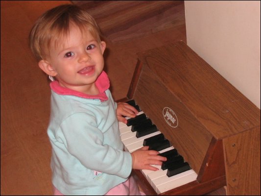 2005_11_16_MyPiano.jpg