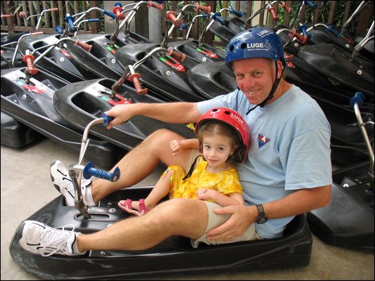 2008_01_21_weirdsportinSingapore.JPG